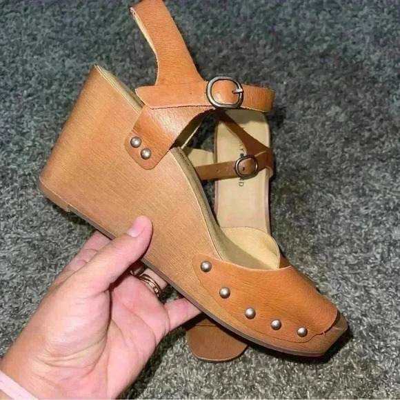 Lucky Brand Women's Tan Zashti Wedge Heel Sandal Sz 9M - Picture 2 of 7